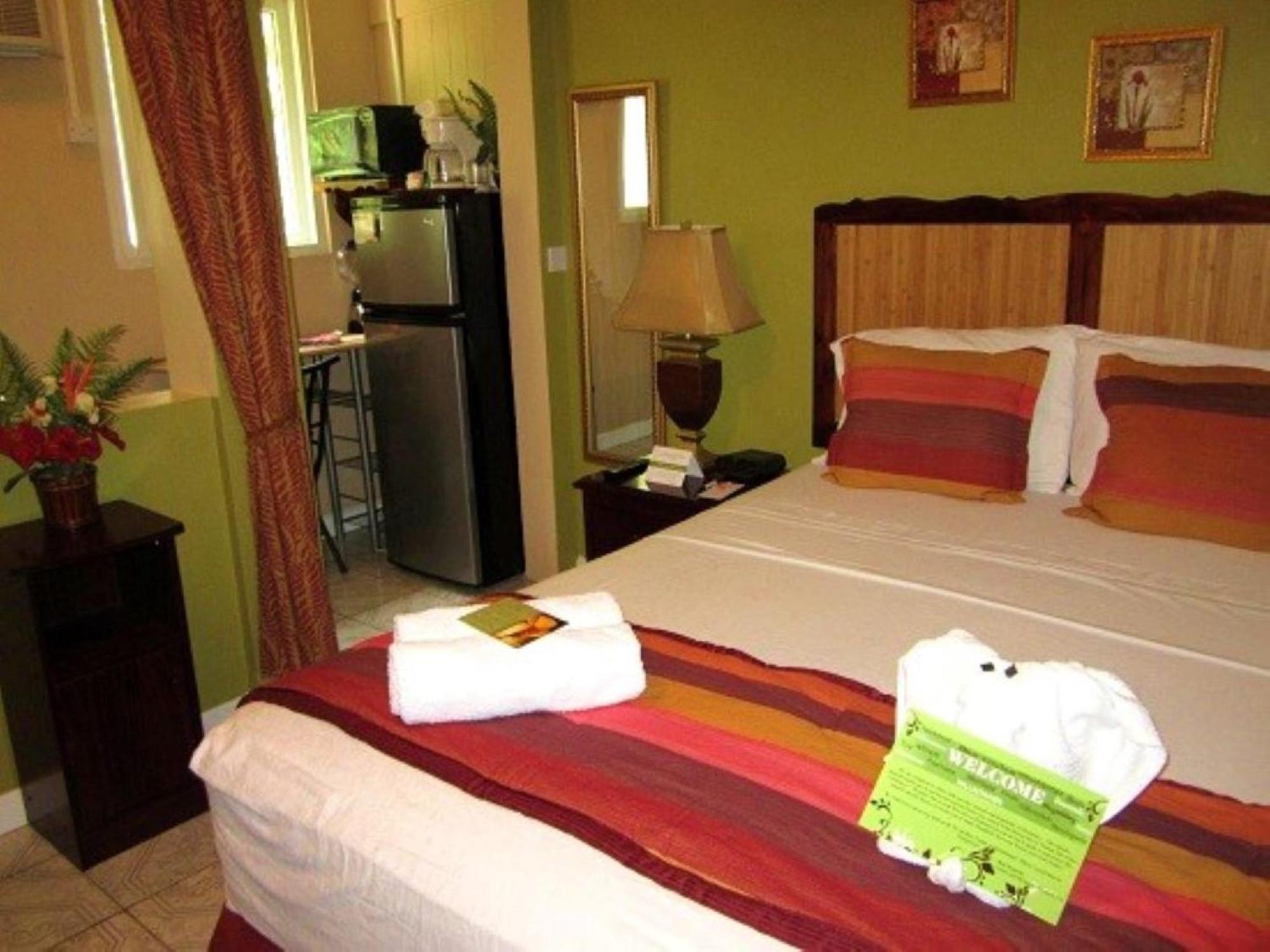 Narakiel'S Inn Roseau Esterno foto